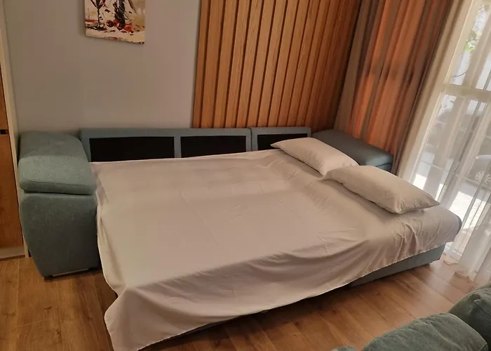 Centrepoint Stylish Tirana