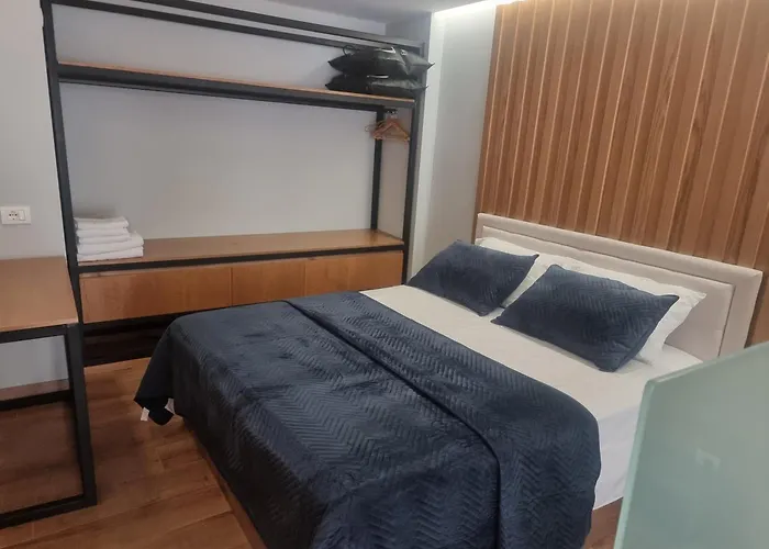 Centrepoint Stylish Apartament