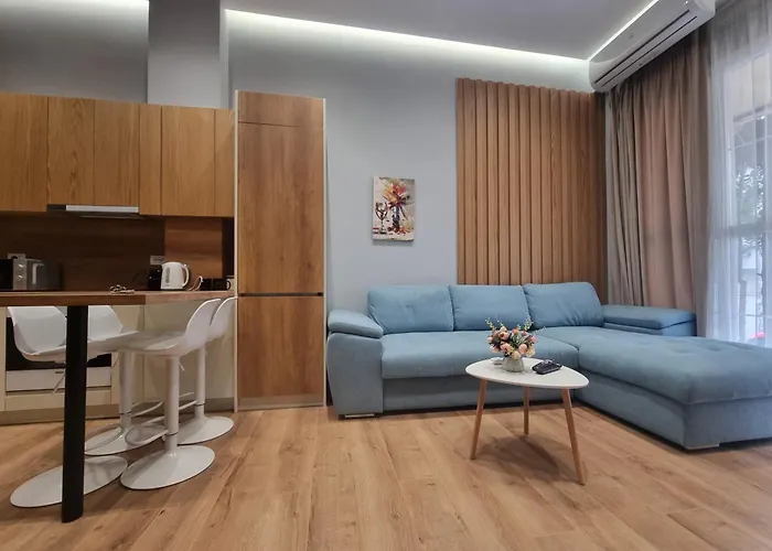 Centrepoint Stylish * Tirana