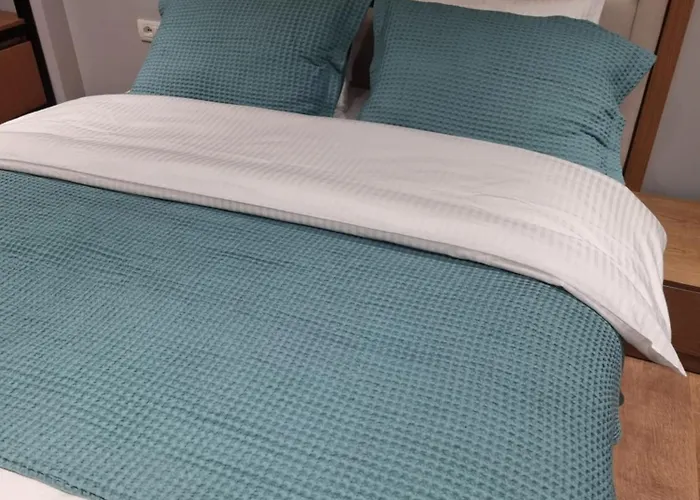 Centrepoint Stylish *