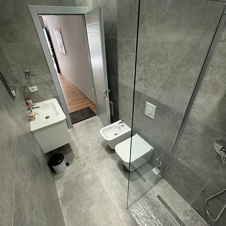 Centrepoint Stylish تيرانا