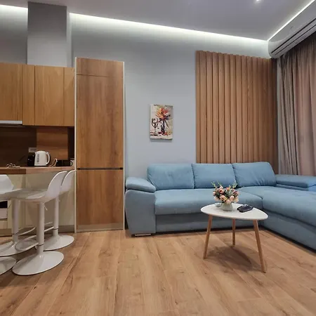 Centrepoint Stylish * تيرانا