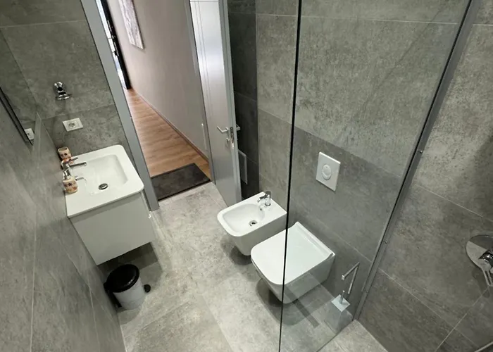 Centrepoint Stylish Tirana